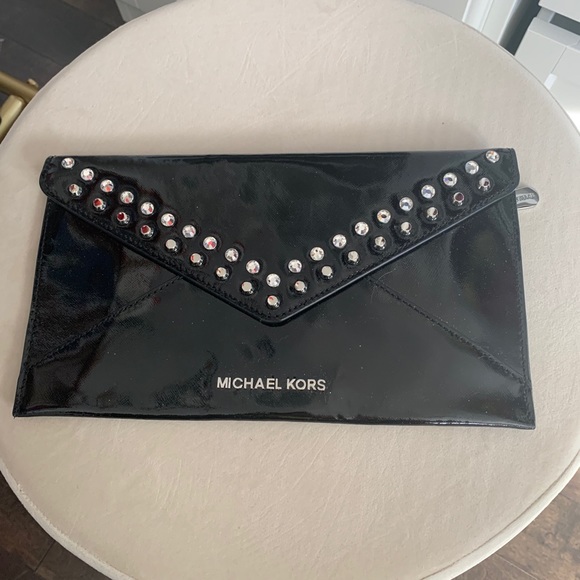 Clutch - Picture 1 of 4